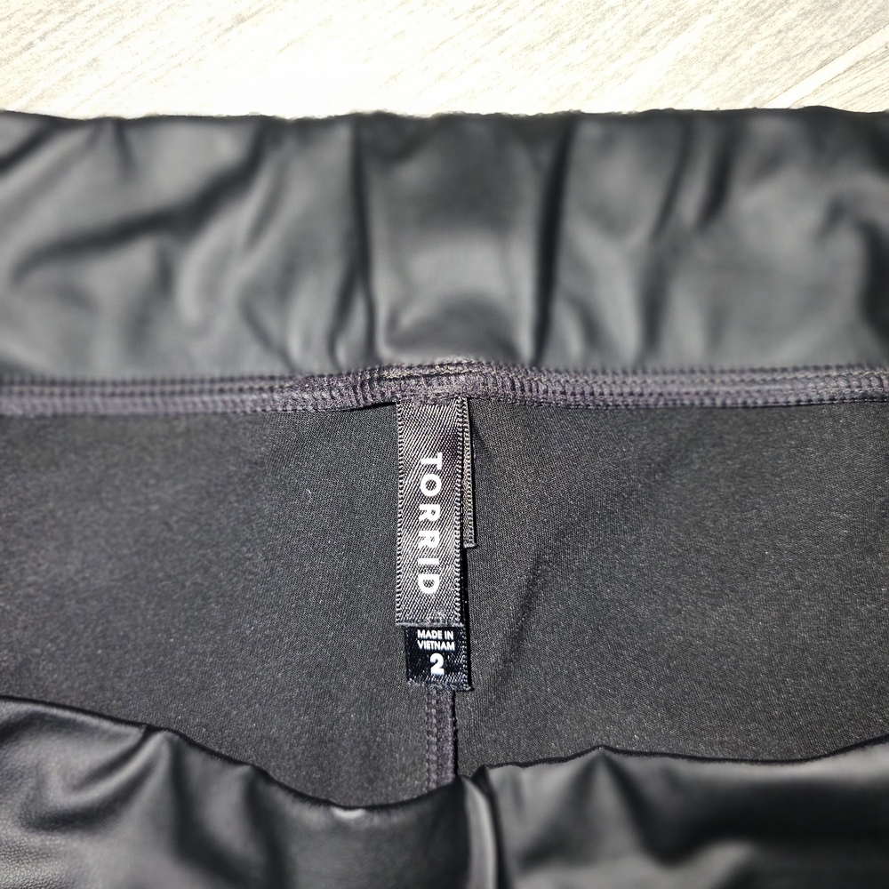 Waist Faux Leather Ankle Zip Legging/Size 2 (18-20)